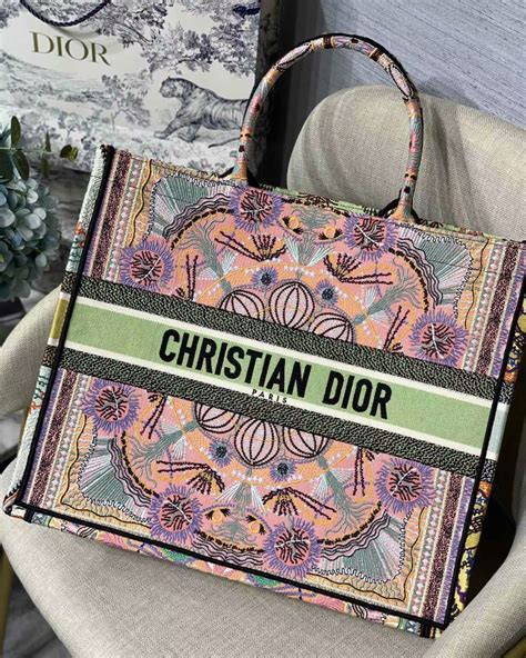 christian dior tote bag pink.